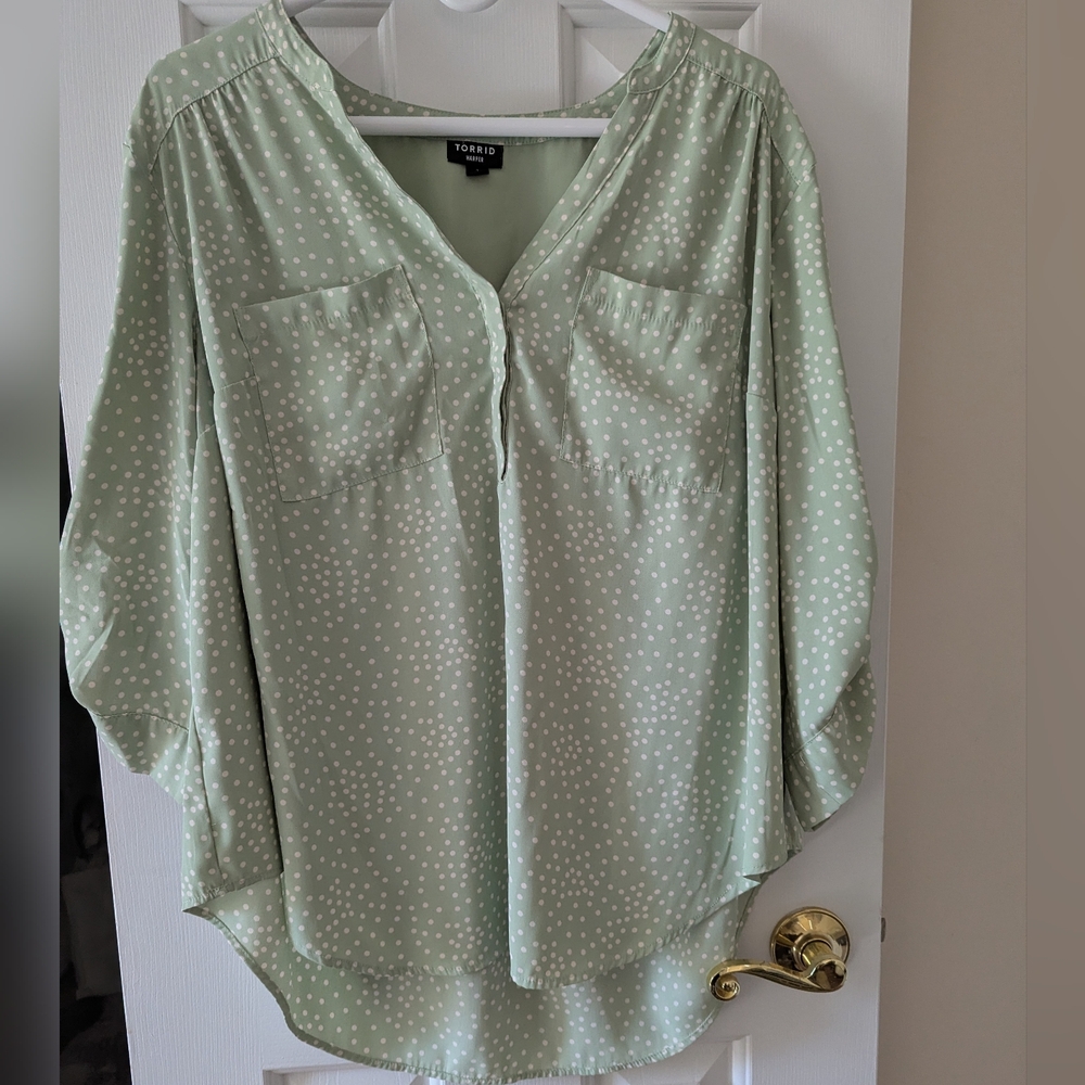 torrid Green Polka Dot V-Neck Blouse